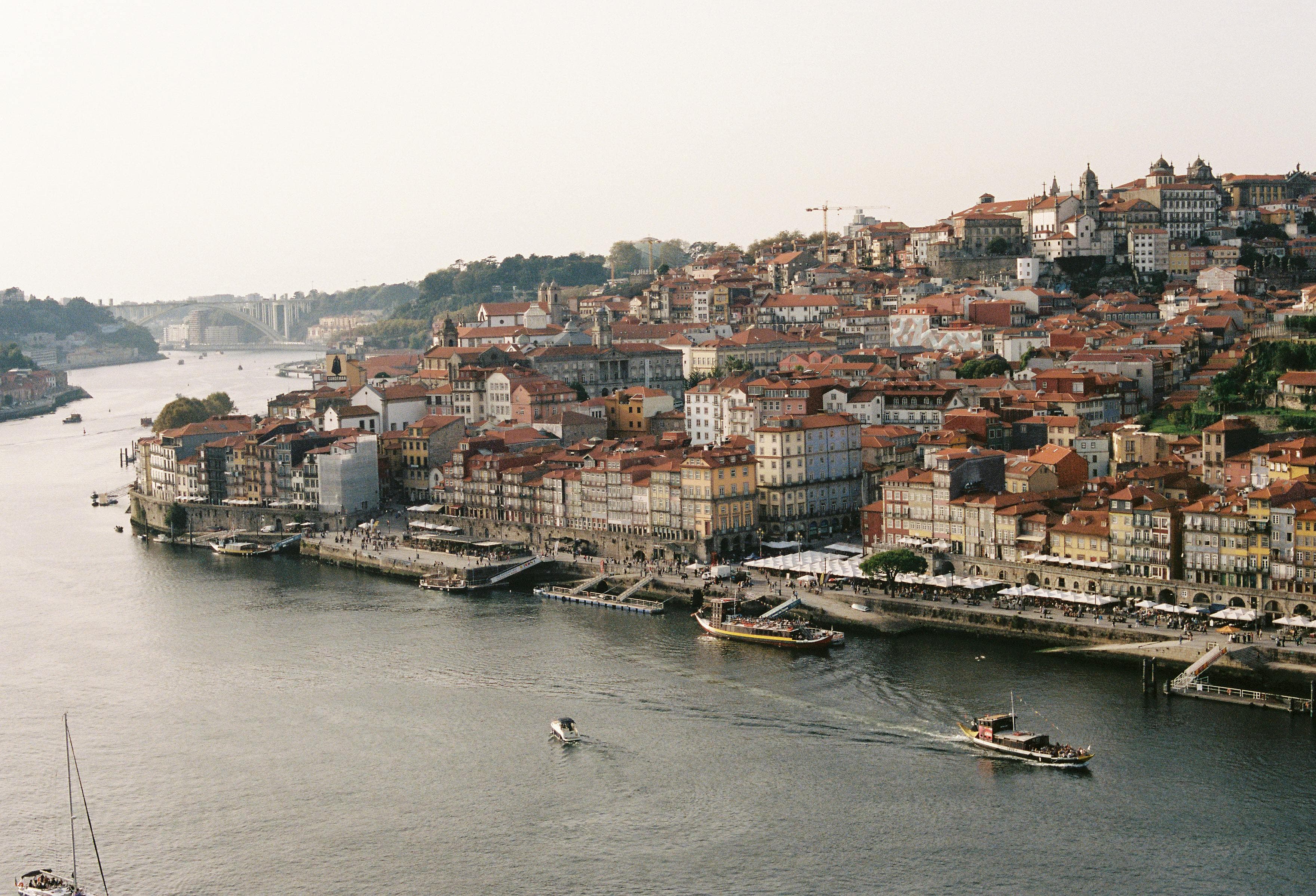 Americans Freelancing in Portugal: Keep US LLC or Go Local? - Tytle