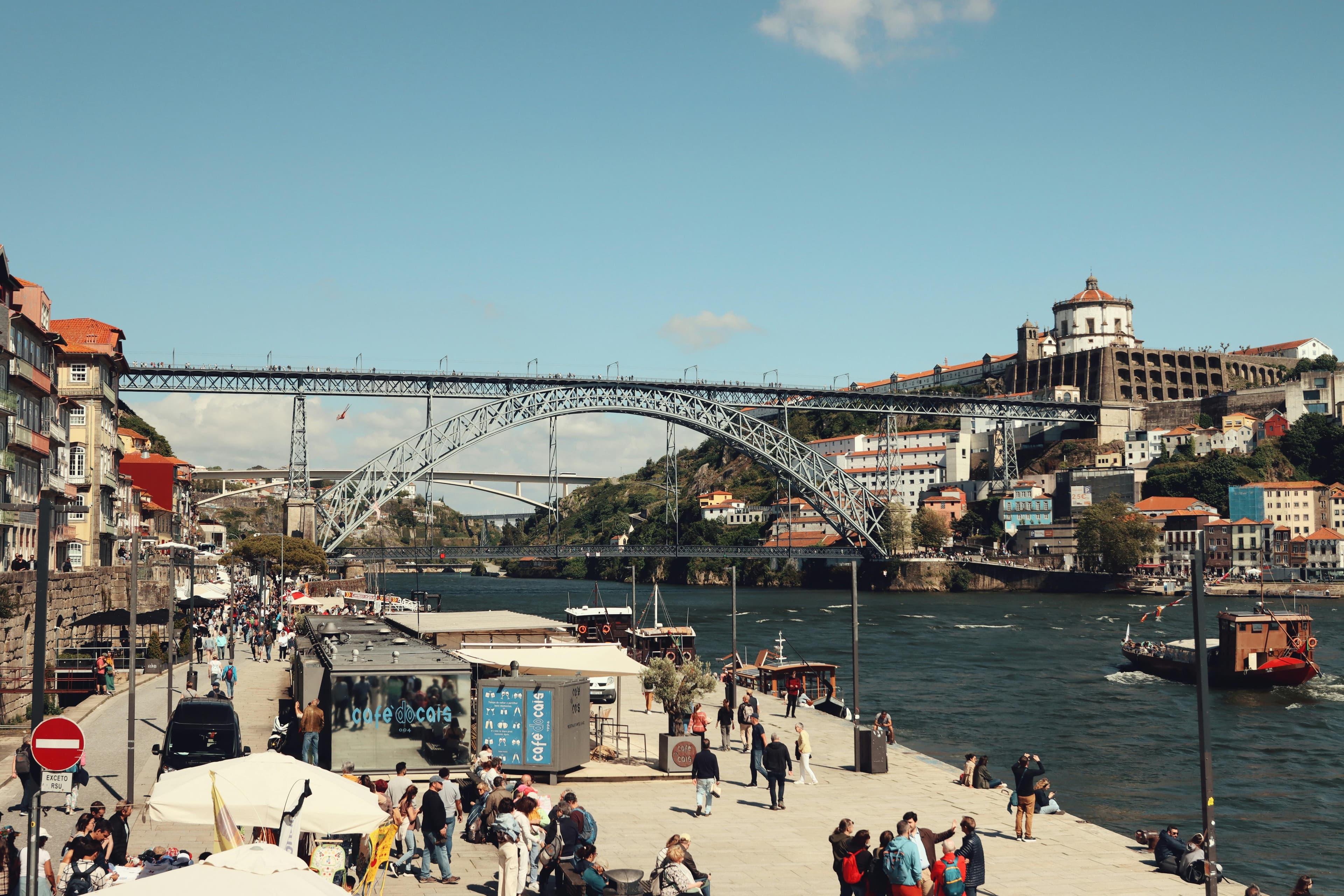 D8 Digital Nomad Visa in Portugal: A Guide for Remote Workers - Tytle