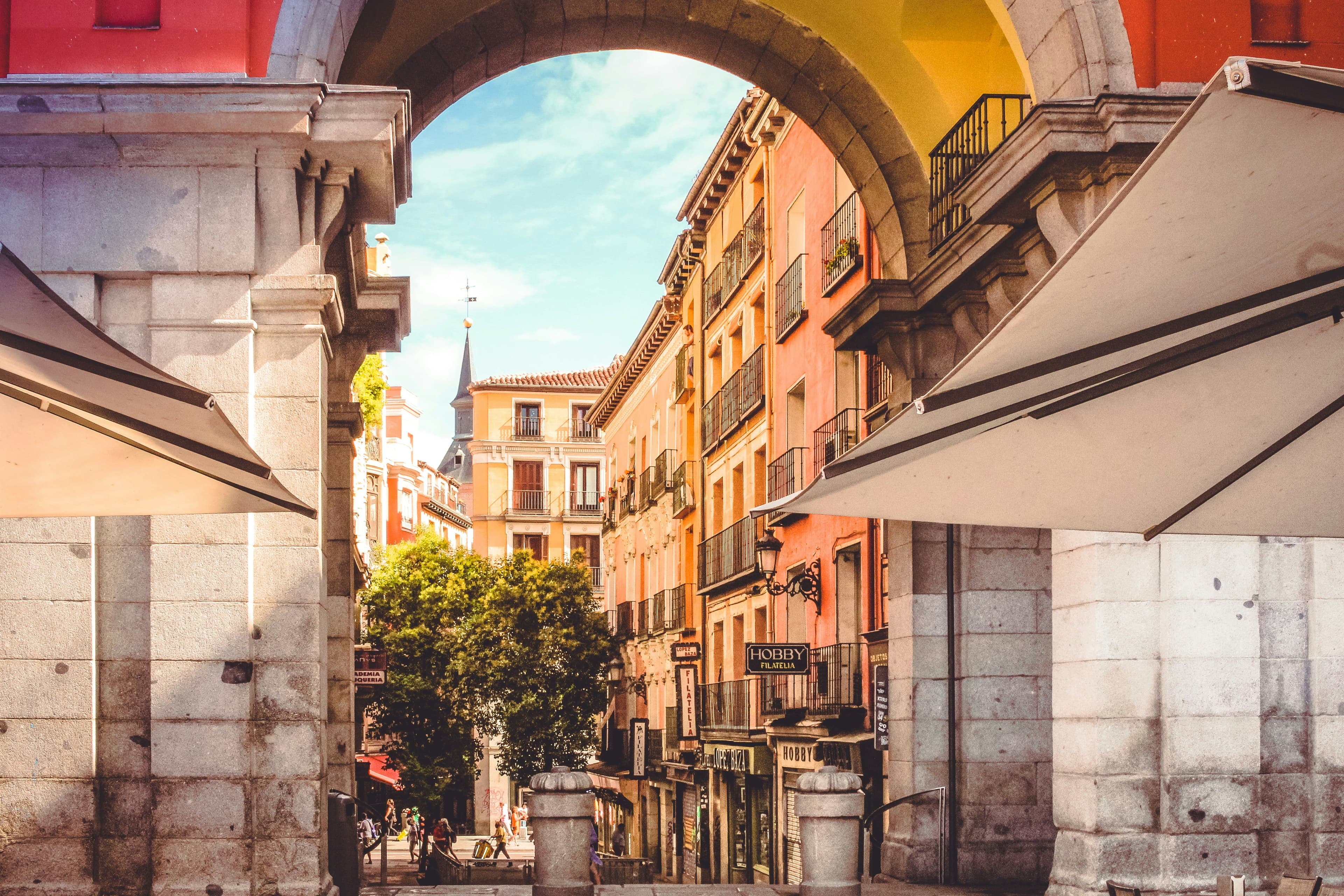 Digital Nomad Visa: Income Requirements and Taxes - Tytle