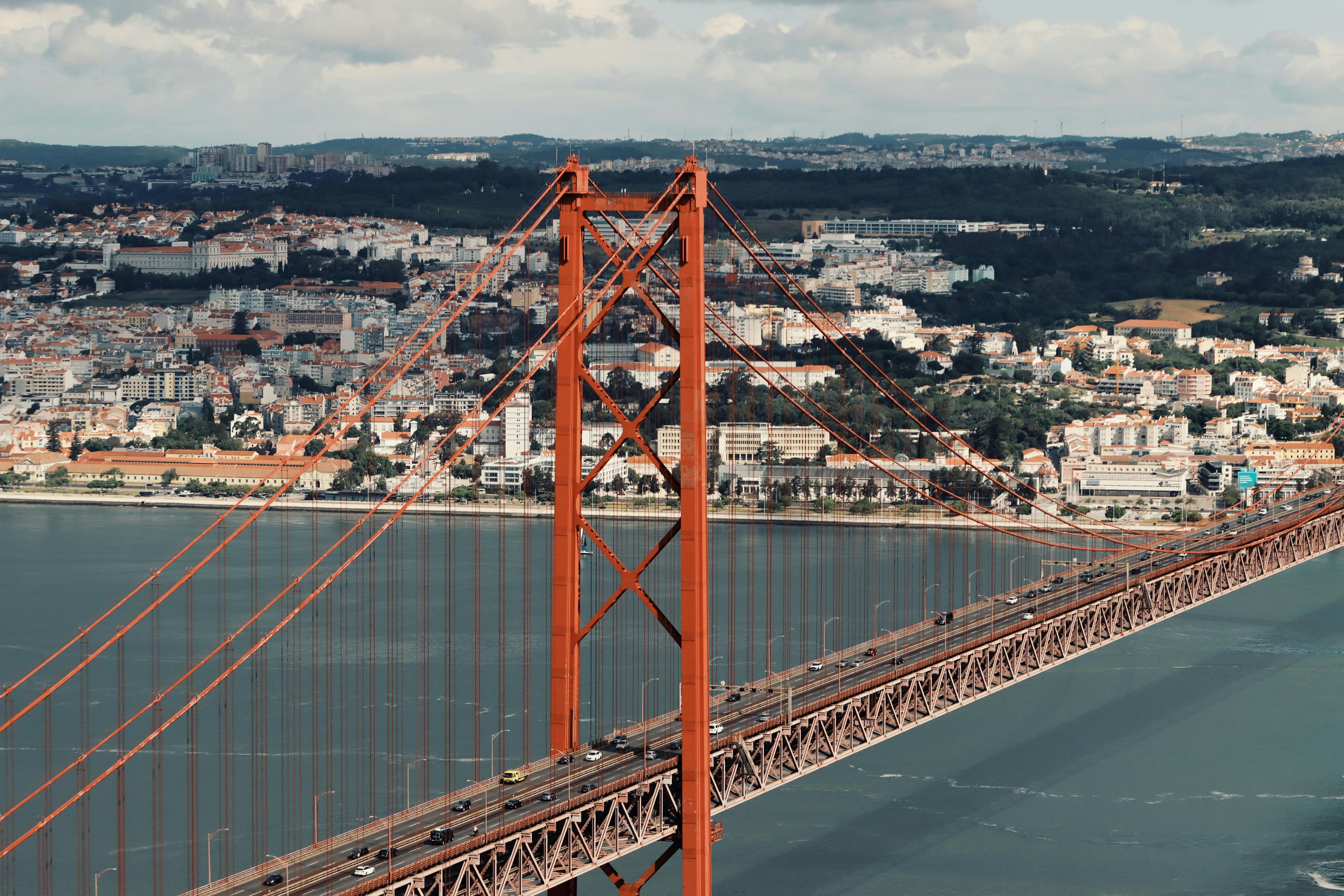 Recibos Verdes ou Contrato de Trabalho: Qual a melhor opção? - Tytle